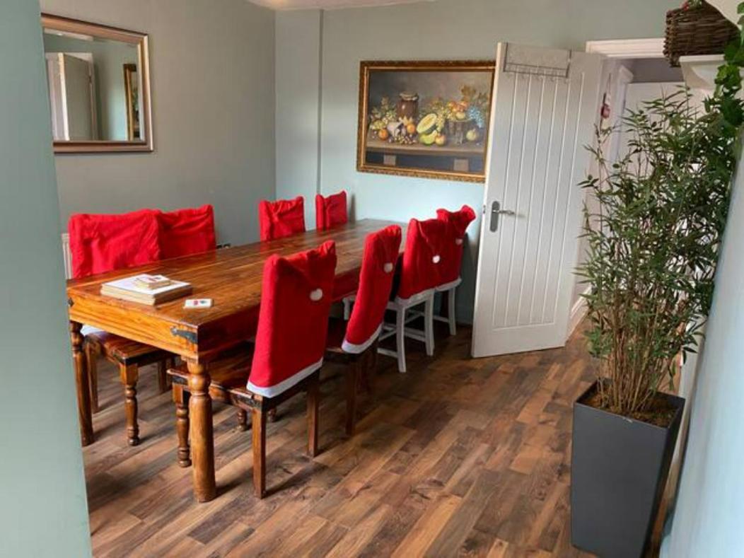 Bamber House - Large Modern Home & Perfect Location ブラックプール エクステリア 写真